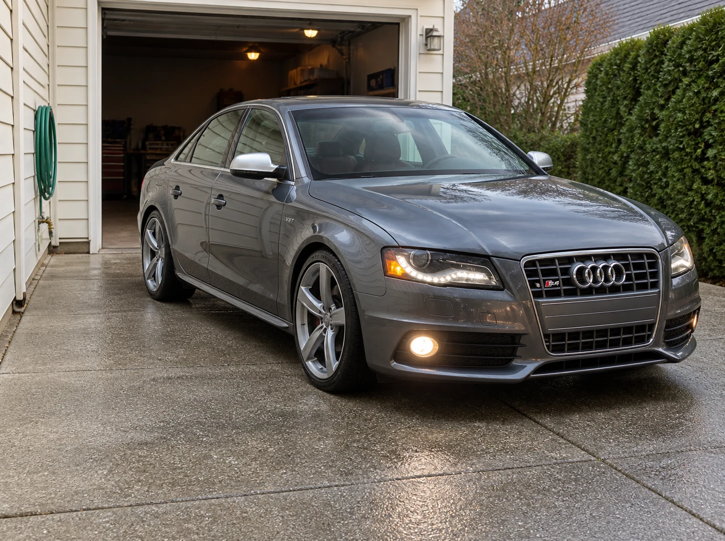 AI-generated view of a 2014 Audi S4 with Audi S5 Cavo wheels