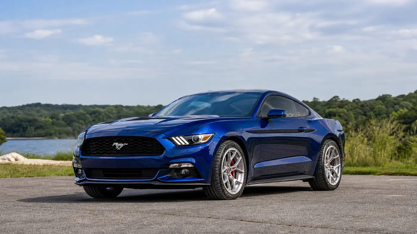 AI-generated view of a 2016 Ford Mustang V6 Auto with Polygonics Forged FVRS wheels