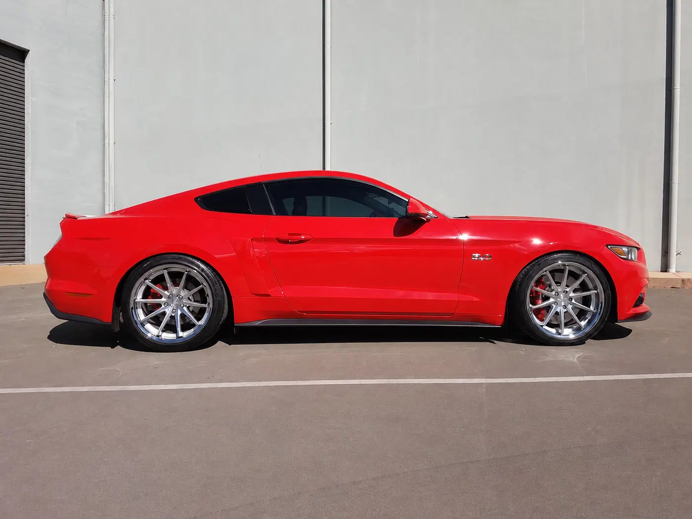 AI-generated view of a 2017 Ford Mustang GT with Ferrada FR4 wheels