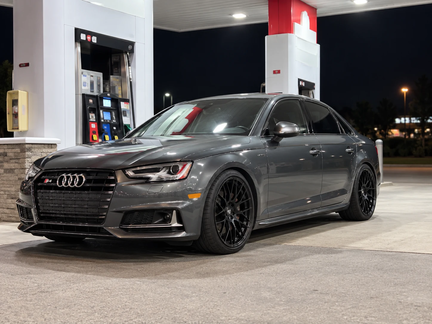 AI-generated view of a 2018 Audi S4 with Niche Gamma wheels