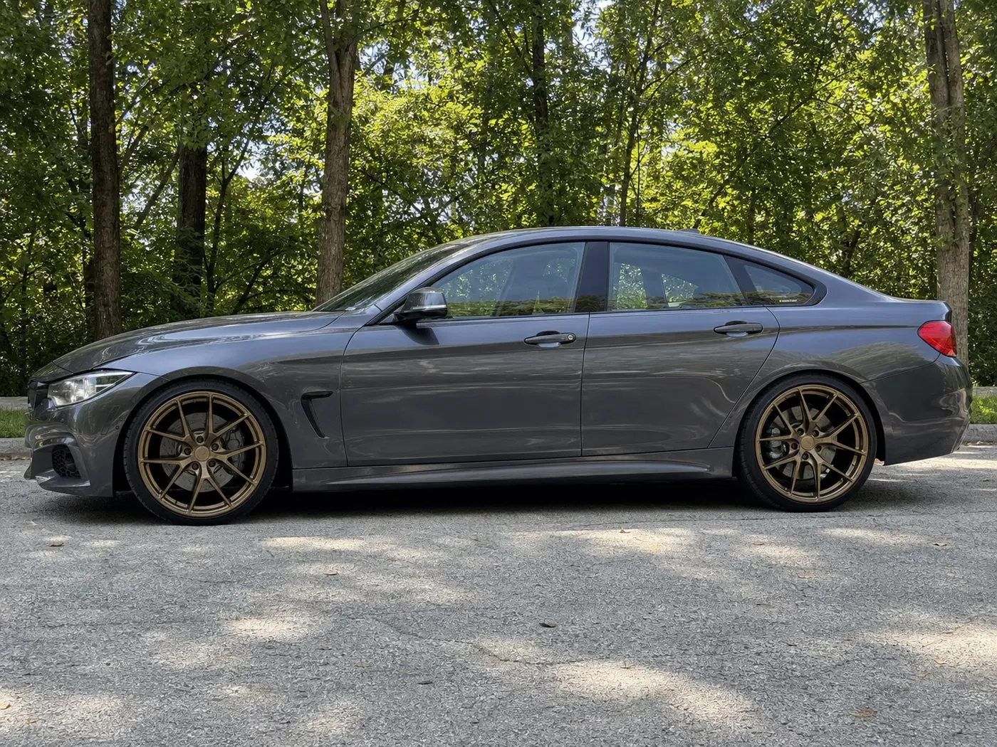 AI-generated view of a 2018 BMW 440i Gran Coupe with Aodhan AFF7 wheels