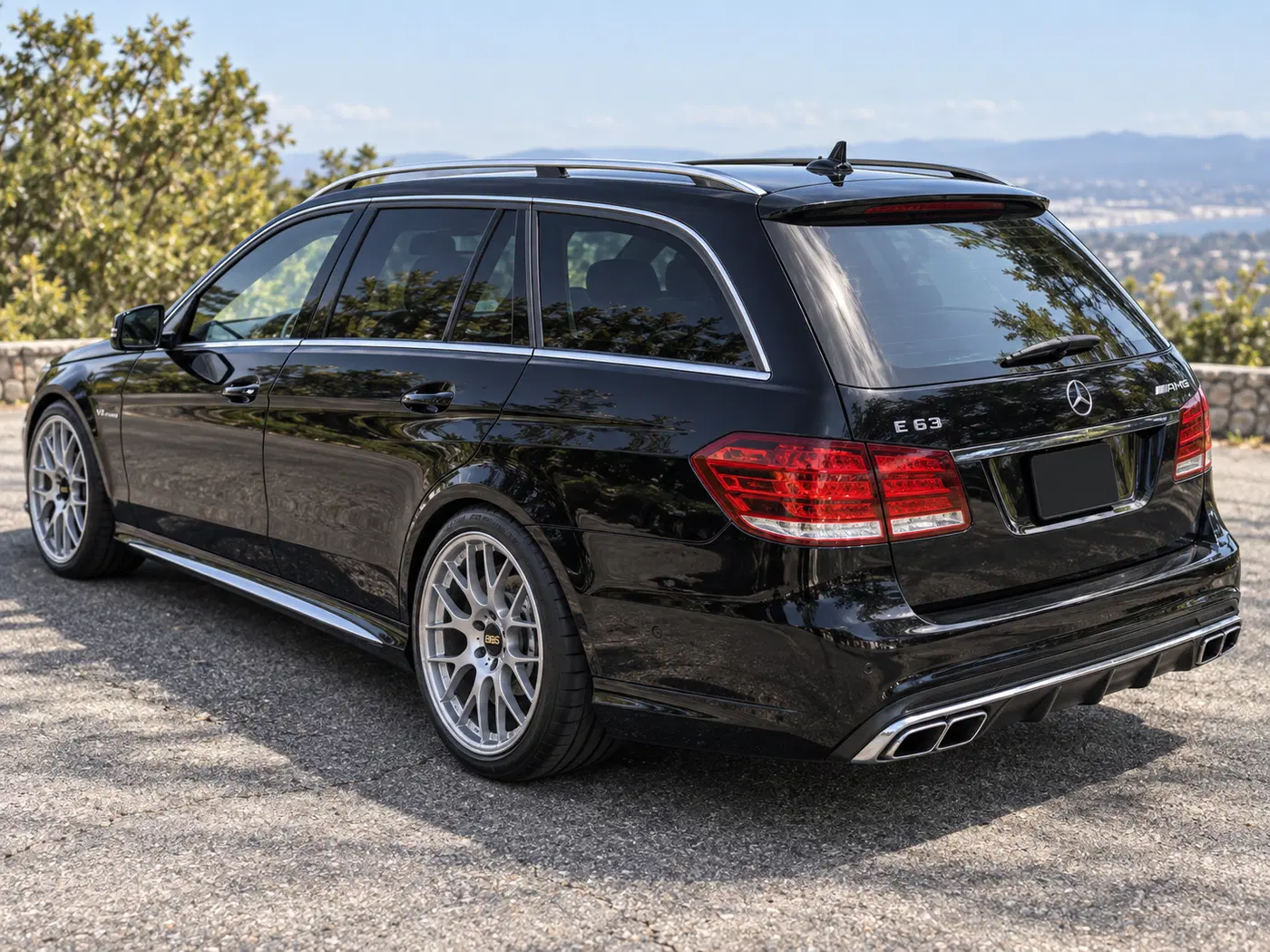 AI-generated view of a 2014 Mercedes-Benz E63 Estate with BBS CH-R wheels