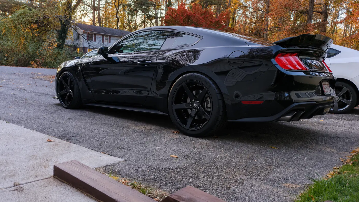 AI-generated view of a 2019 Ford Mustang GT premium with Marquee M3226 wheels