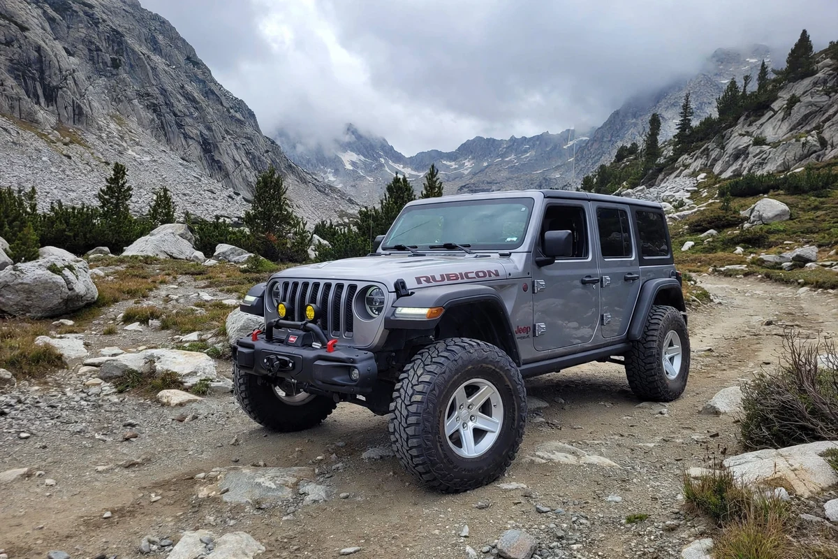 AI-generated view of a 2018 Jeep Wrangler Unlimited Rubicon with Quadratec Rubicon Extreme wheels