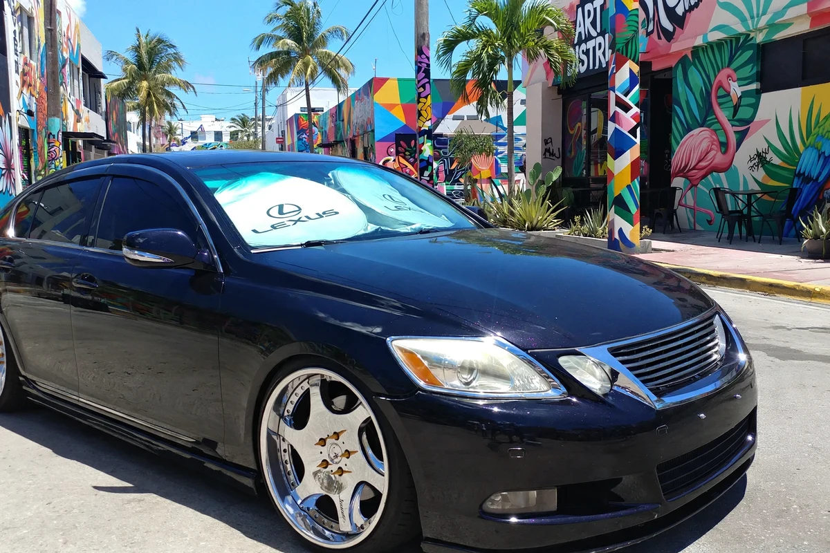 AI-generated view of a 2009 Lexus GS350 with bazerias N/A wheels