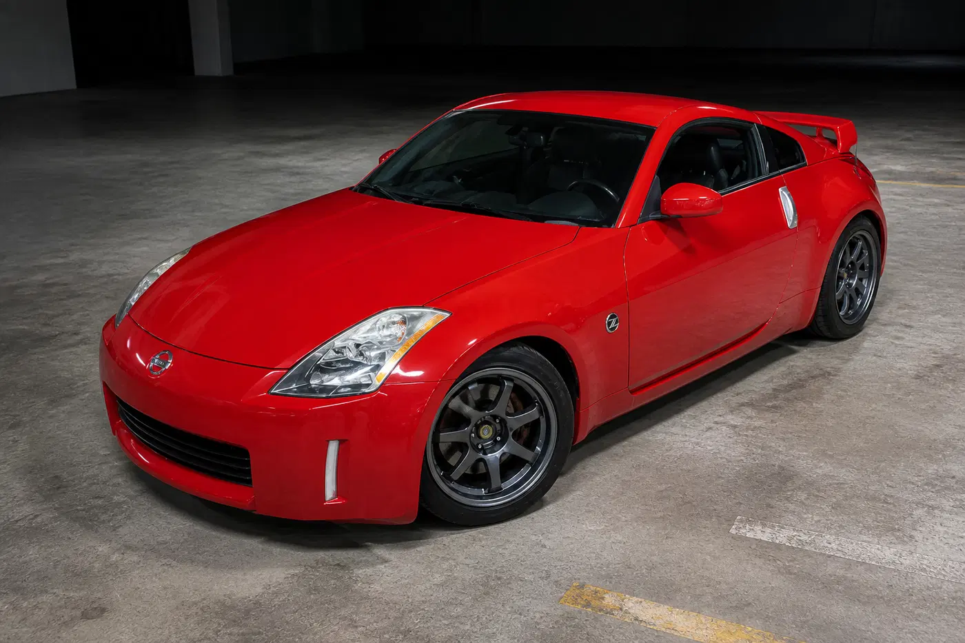 AI-generated view of a 2004 Nissan 350Z Base with A-tech Eraser wheels