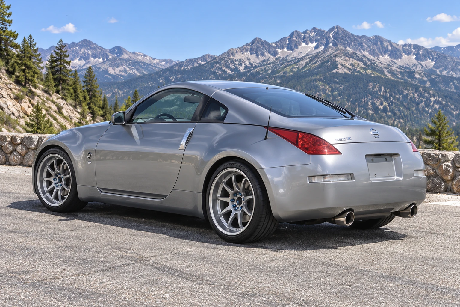 AI-generated view of a 2004 Nissan 350Z Base with Work Emotion XD9 wheels