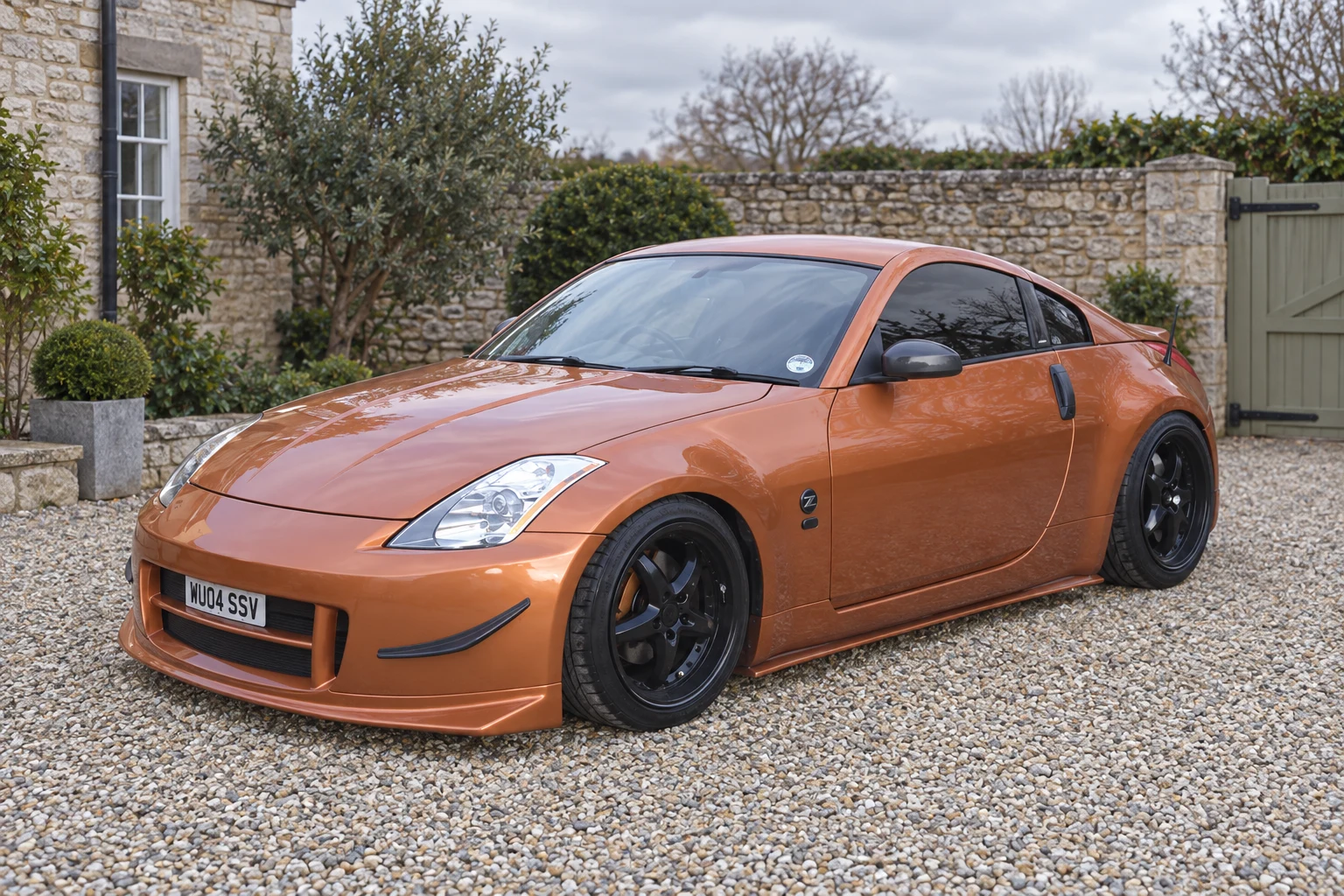 AI-generated view of a 2004 Nissan 350Z GT with Ruff Racing R280 wheels