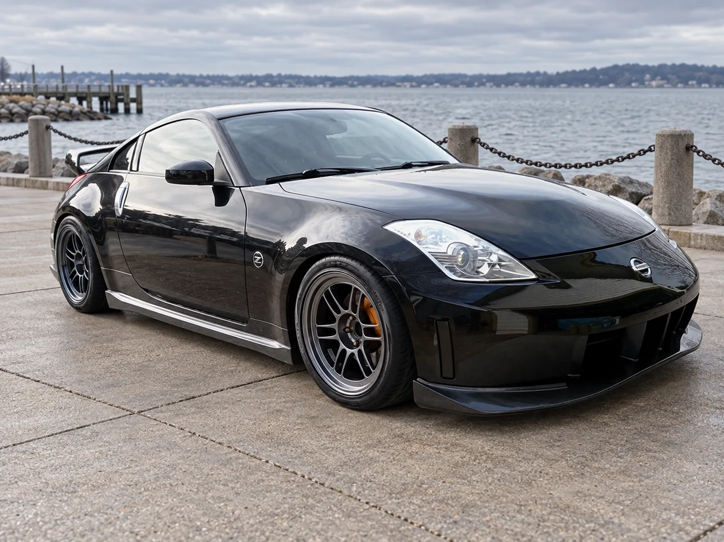 AI-generated view of a 2007 Nissan 350Z Nismo with Enkei RPF1 wheels