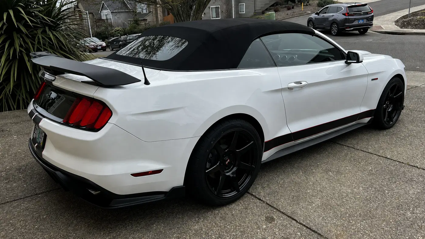 AI-generated view of a 2015 Ford Mustang V6 Convertible with SVE GT350R’s wheels