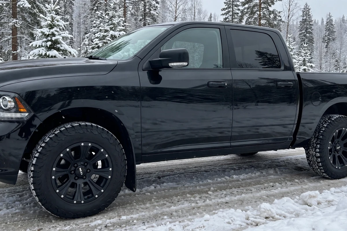 AI-generated view of a 2014 Dodge Ram 1500 with Helo HE901 wheels