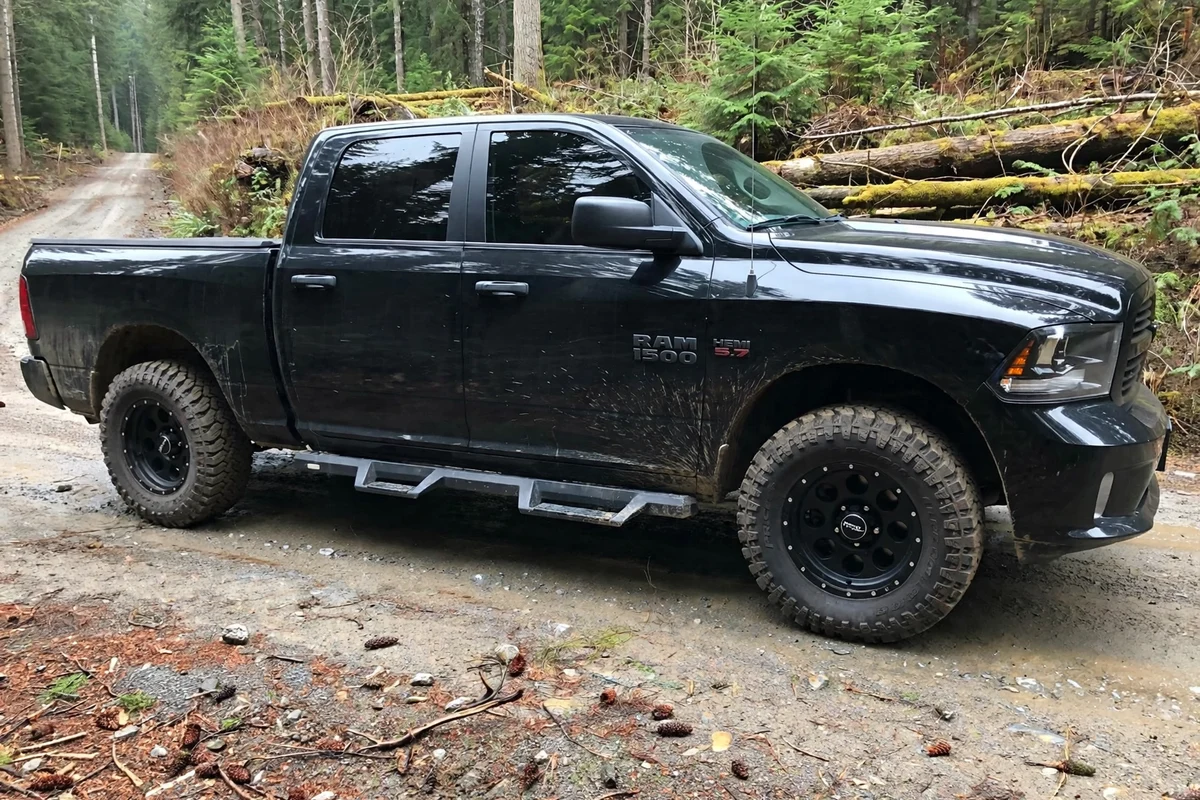 AI-generated view of a 2017 Dodge Ram 1500 with Pro Comp 45 Series wheels
