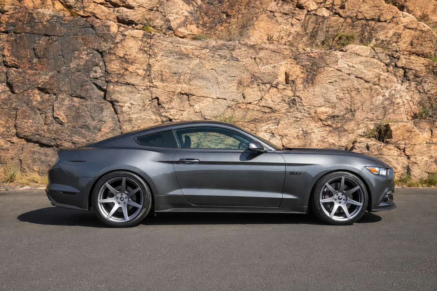 AI-generated view of a 2017 Ford Mustang GT 5.0 Fastback with Project 6GR N/A wheels