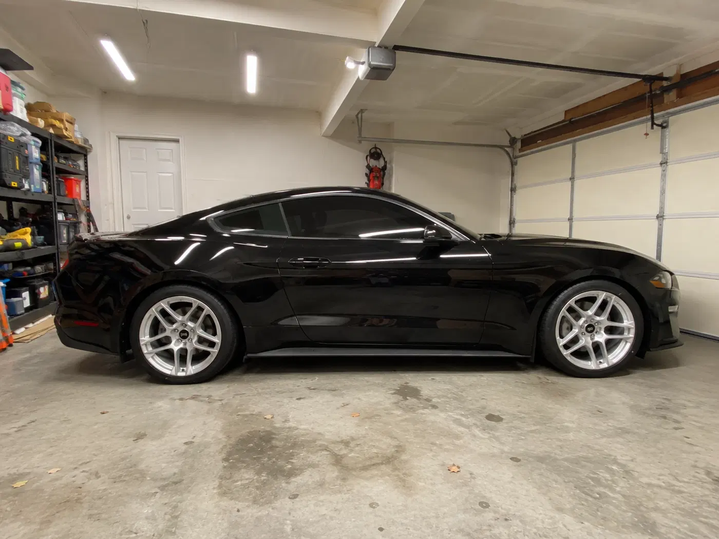 AI-generated view of a 2018 Ford Mustang GT 6sp 401a with SVE X500 wheels