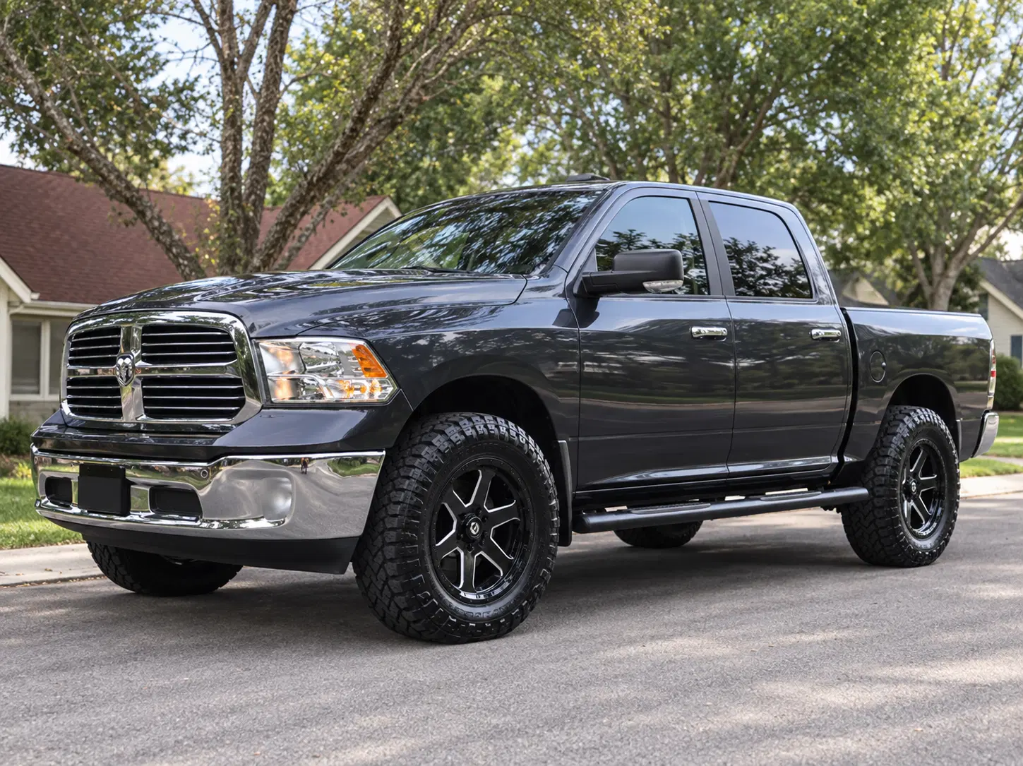 AI-generated view of a 2016 Dodge Ram 1500 with Fuel Ripper wheels