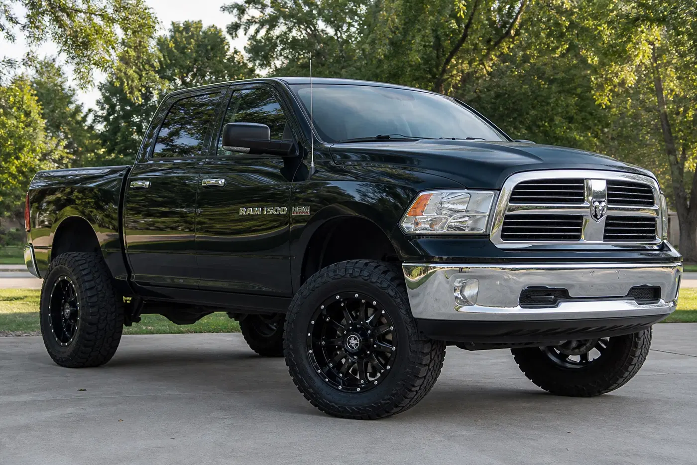 AI-generated view of a 2011 Dodge Ram 1500 Big Horn with Fuel Krank wheels
