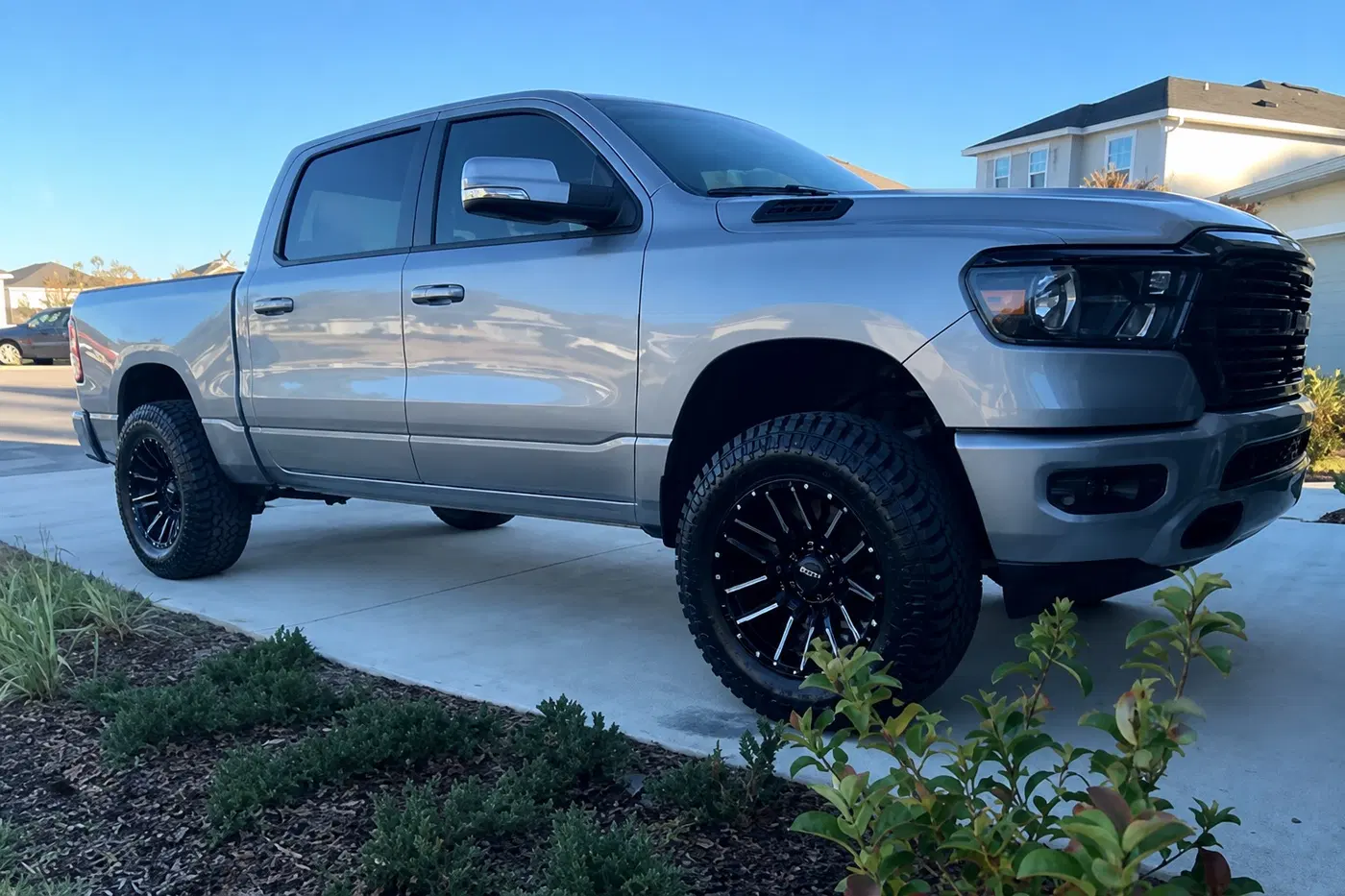 AI-generated view of a 2020 Dodge Ram 1500 with Moto Metal M0978 wheels