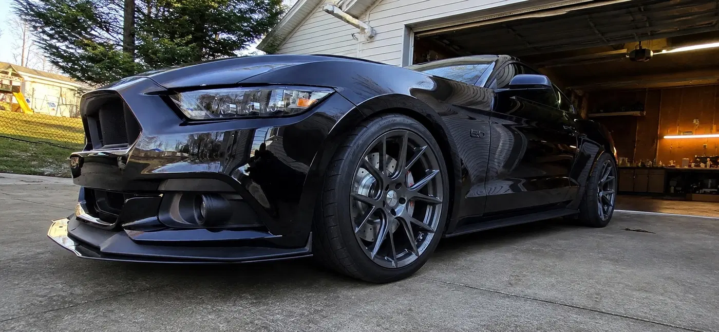 AI-generated view of a 2015 Ford Mustang GT with Vossen VFS-6 wheels
