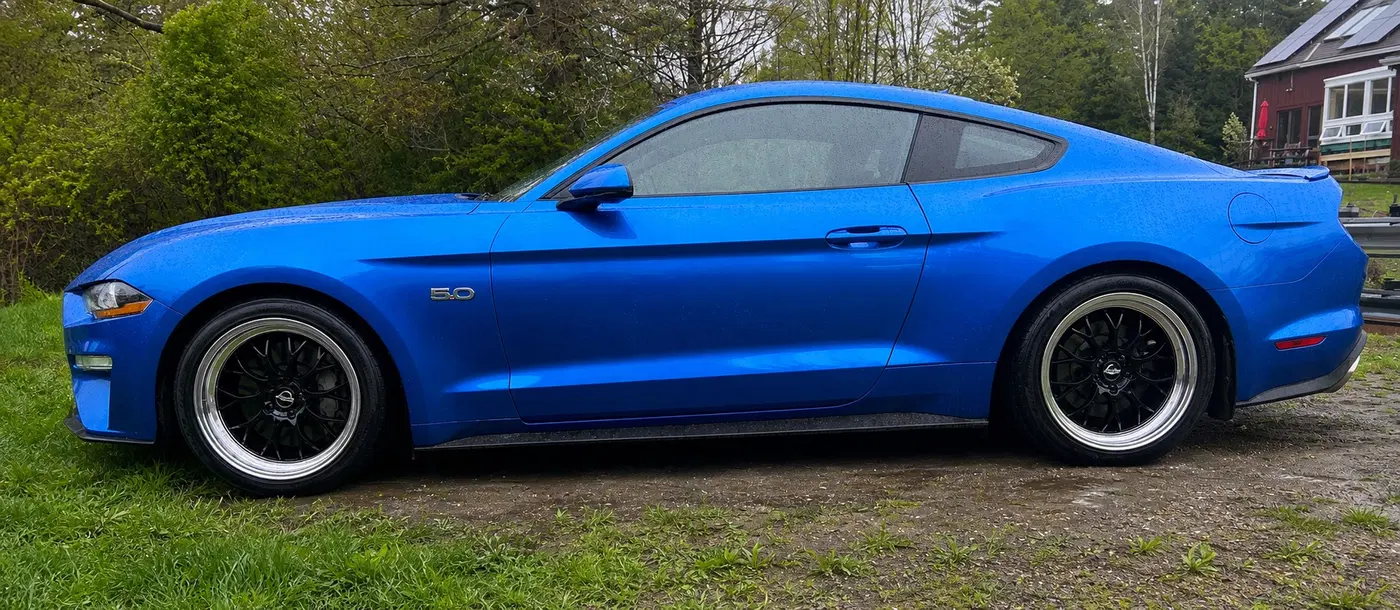 AI-generated view of a 2019 Ford Mustang GT 401A with Ace Alloy AFF-10 wheels