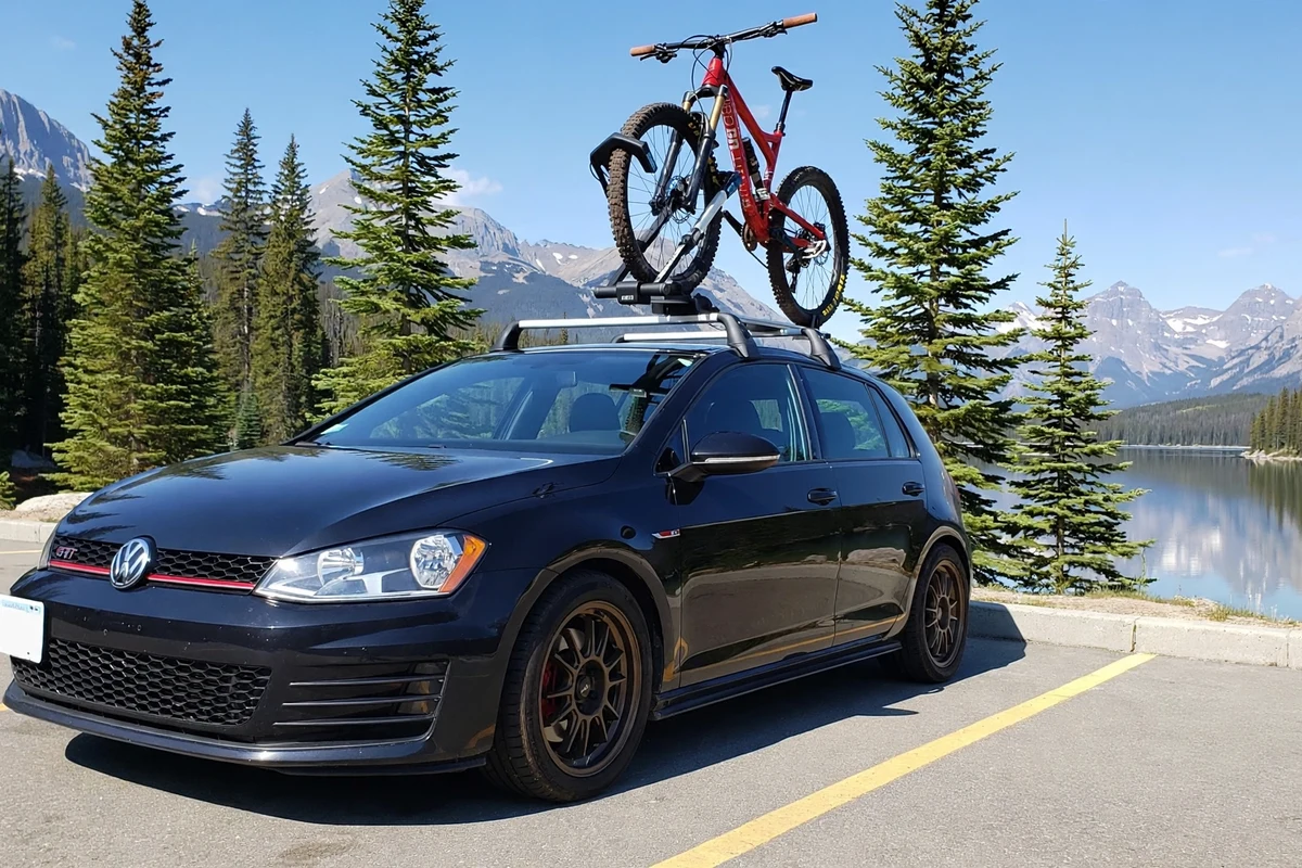AI-generated view of 2015 Volkswagen GTI on Konig Hypergram